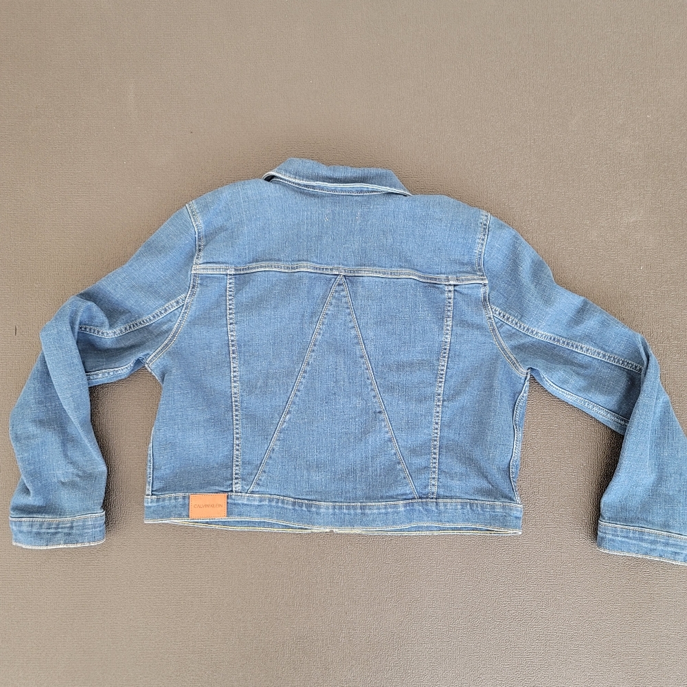 Jean jacket - Picture 2 of 5
